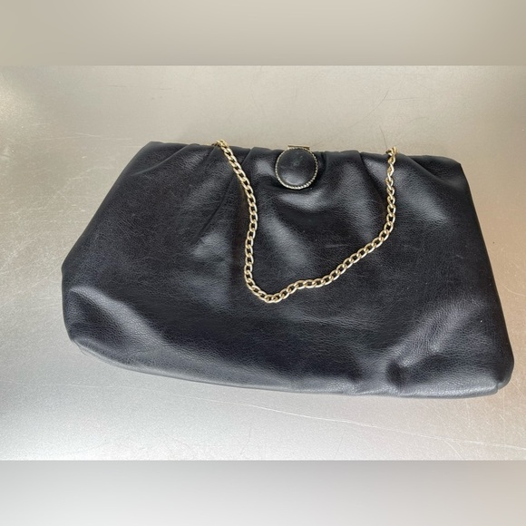 Vintage Purse Black FAUX LEATHER EVENING BAG HANDBAG CLUTCH CHAIN STRAP Clasp - Picture 1 of 6
